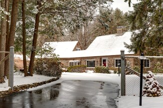 75 Maple St, Paxton, MA 01612