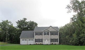 11 Carlton St, Cranston, RI 02910