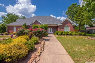 5104 Wall St, Benton, AR 72019