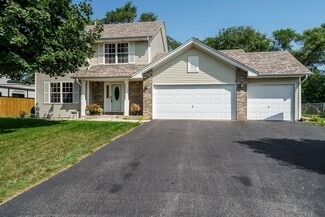 817 Winfield Dr, South Beloit, IL 61080