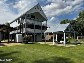 552 Catfish Ln, Crump, TN 38327