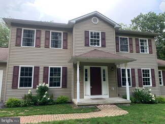 219 Jp Fletcher Ln, Cross Junction, VA 22625