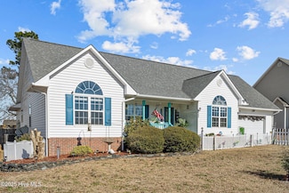 107 Harvest Moon Dr, Richlands, NC 28574