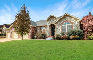 318 Fox Fire Ct, Joplin, MO 64801