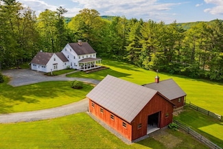7511 Woodstock Rd, Hartford, VT 05001