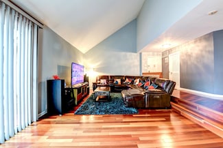 572 Sanderling Ct Unit 572, Secaucus, NJ 07094