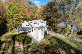 153 Shadowland Cove Rd, Cheshire, MA 01225