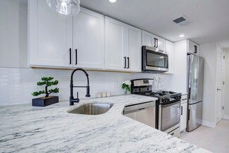 73 Pacific Blvd, Keyport, NJ 07735