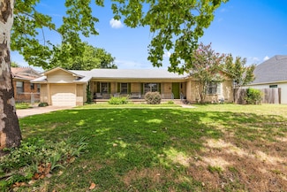 913 Longfellow St, Waco, TX 76710