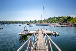 11 Mechanic St, Rockport, ME 04856