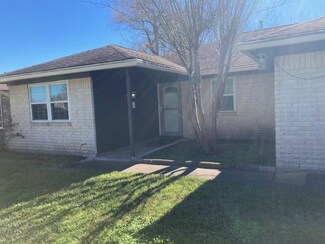 9711 Mackworth Dr, Stafford, TX 77477