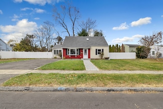 246 Delaware Dr, Stratford, CT 06614