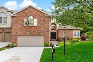 195 Fairway Landings Dr, Canonsburg, PA 15317