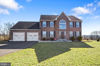240 Oval Dr, Hamburg, PA 19526