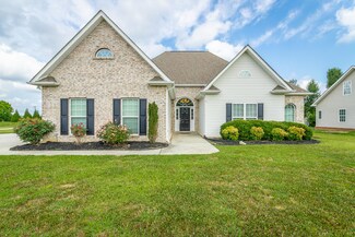 7327 Nightfall Cir, Ooltewah, TN 37363