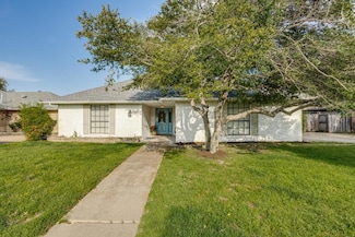 1908 Cap Rock Dr, Richardson, TX 75080