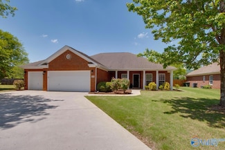 7016 Freedom Park Cir SE, Owens Cross Roads, AL 35763