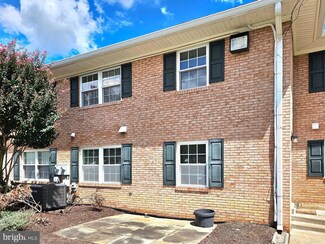 8722 Walutes Cir Unit B, Alexandria, VA 22309