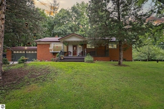 4360 Waltan Rd, Vassar, MI 48768