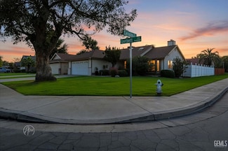 4501 Gorbett Ln, Bakersfield, CA 93311