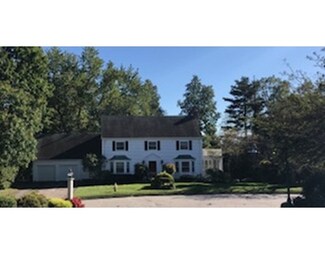 10 Santuit Ln, Worcester, MA 01609