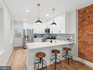 1611 N Dover St, Philadelphia, PA 19121
