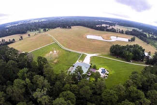 349 B Lee Rd, Groveton, TX 75845