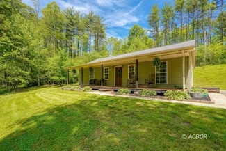 32508 Ohio 683, McArthur, OH 45651
