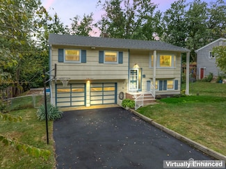 27 Bartman Rd, East Brunswick, NJ 08816