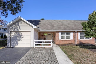 25 Garland Ct, Carlisle, PA 17013