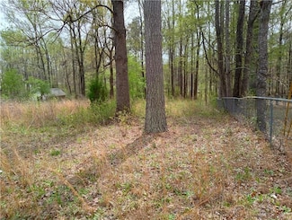 75 Luther Cir, Villa Rica, GA 30180