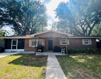 105 NE 6th St, Chiefland, FL 32626