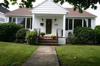 173 E 8th St, Wyoming, PA 18644