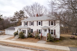 18 Plummer St, Lisbon, ME 04252