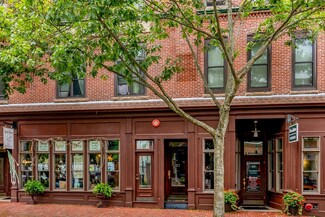 57 Main St Unit 4, Amesbury, MA 01913