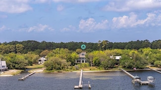 4815 Soundside Dr, Gulf Breeze, FL 32563
