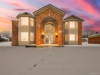 3950 Burton St, Inkster, MI 48141