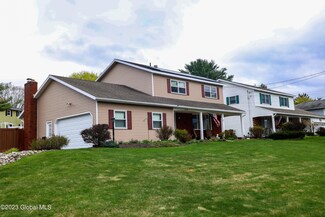 17 Cypress Dr, Albany, NY 12211
