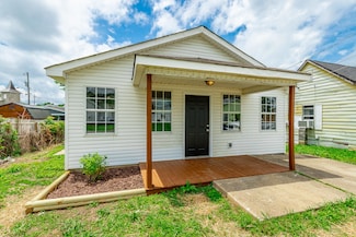 705 Cate St, Rossville, GA 30741