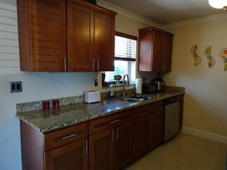 365 NW 3rd Ct, Deerfield Beach, FL 33441