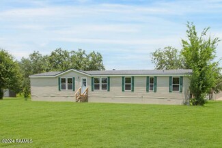 1010 Weeping Willow Dr, Breaux Bridge, LA 70517