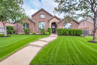 716 Saddlebrook, Desoto, TX 75115