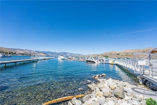 1350 W Woodin Ave Unit CDE-1, Chelan, WA 98816