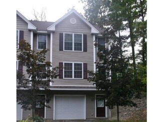 32 Winding Path Ln, Rochester, NH 03839