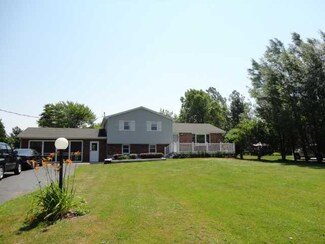 4797 Cottage Rd, Lockport, NY 14094