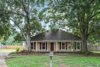 5722 Joan St, Zachary, LA 70791