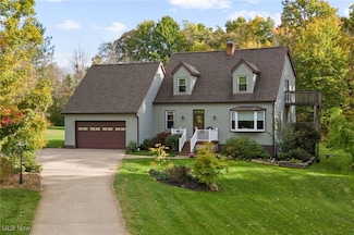 8560 Willow Ln, Chardon, OH 44024