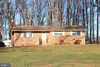 7502 Amberview Ln, Warrenton, VA 20186