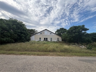2716 E Briarwood St, Granbury, TX 76048