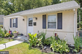 5604 Fleetwing Dr, Levittown, PA 19057